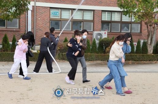 윤건영 충청북도교육감, 재난대응안전한국훈련 현장훈련 참관