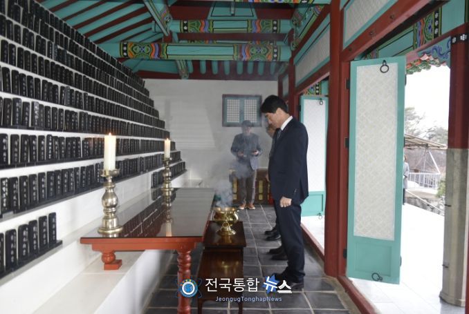 이완택 교육장, 2024년 갑진년 신년참배